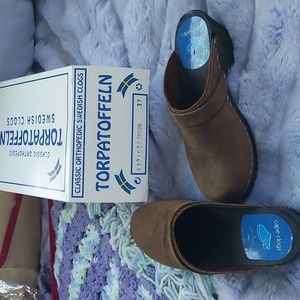 Swedish orthopedic clogs size 37 EU brown NWOT